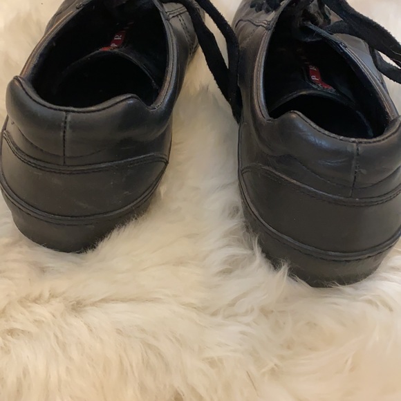 Shoes - Picture 5 of 6